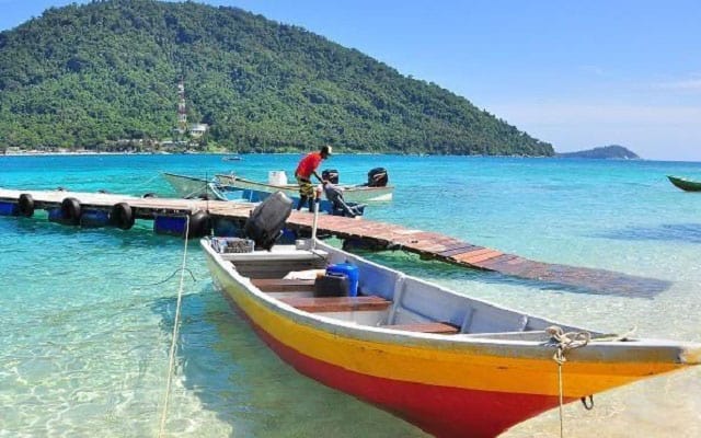 perhentian island boat clear sea