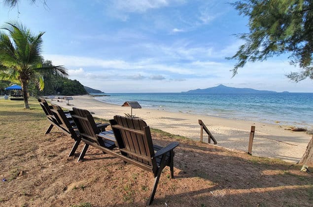 beach access in front of sari pacifica beach resort and spa sibu island