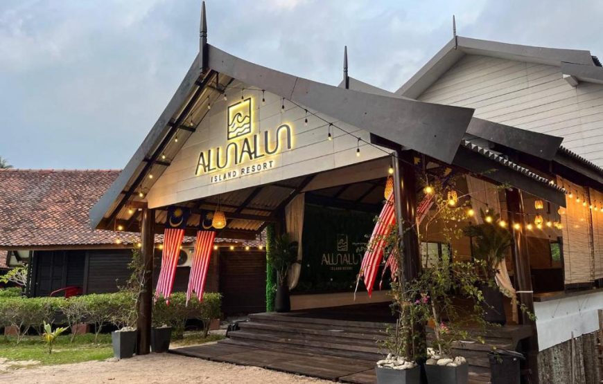 Alun Alun Island Resort Besar Package 2024
